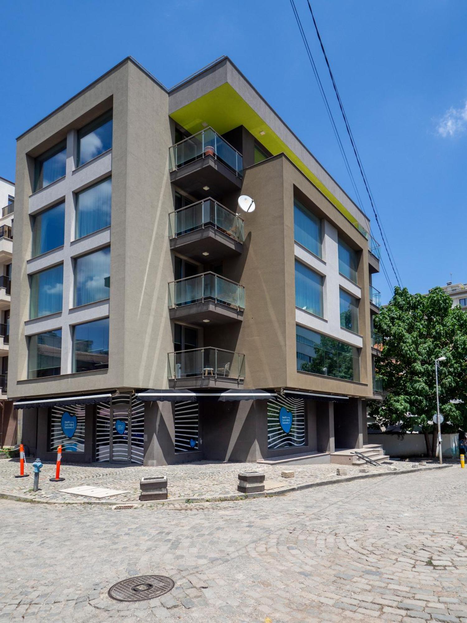Слънчев Апартамент С Балкон До Болница Света София Exterior foto